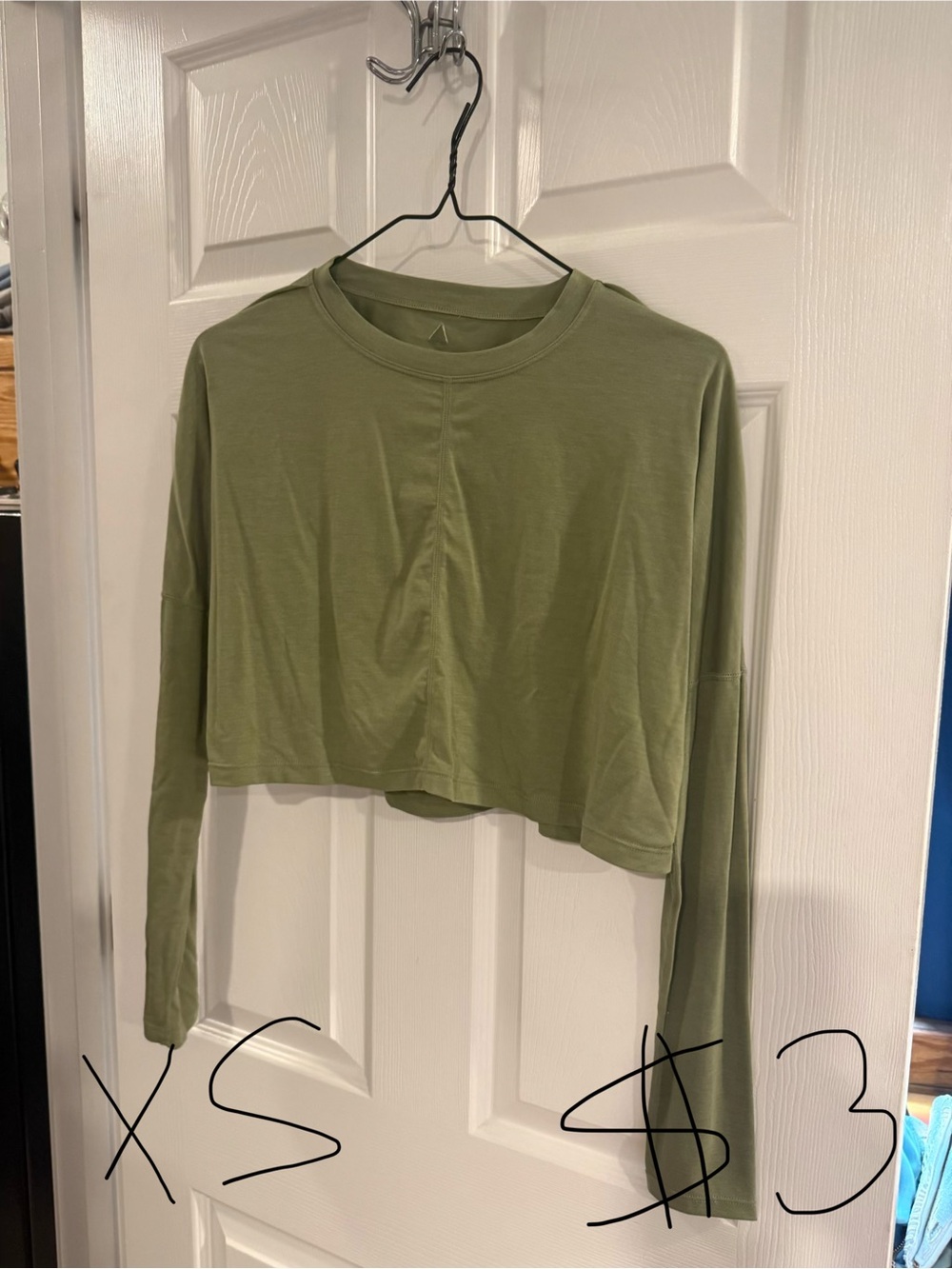 Olive Green Cropped Long-Sleeve Crewneck Top